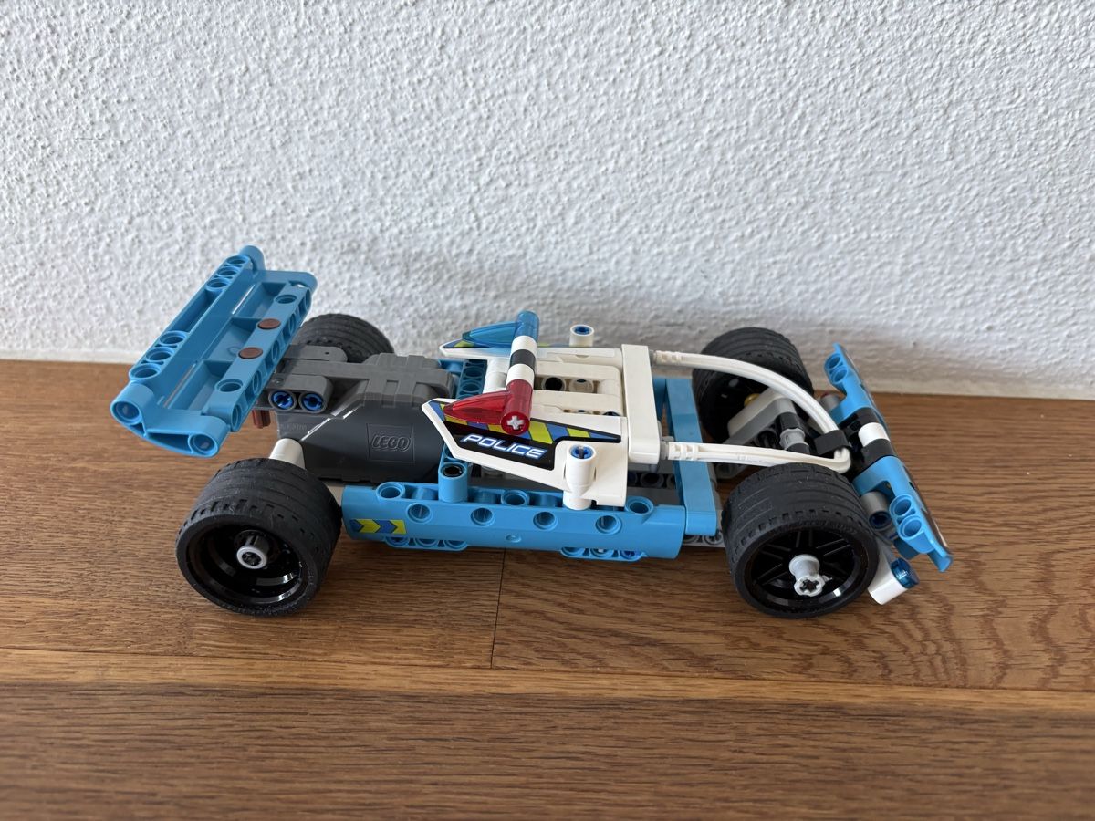 Lego Giocattoli: LEGO Technic 42091 Polizeiauto – Usato da Horgen venduto da Rafnaf 2