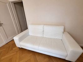 Ledersofa weiss  elektrisch verstellbar  kaum gebraucht
