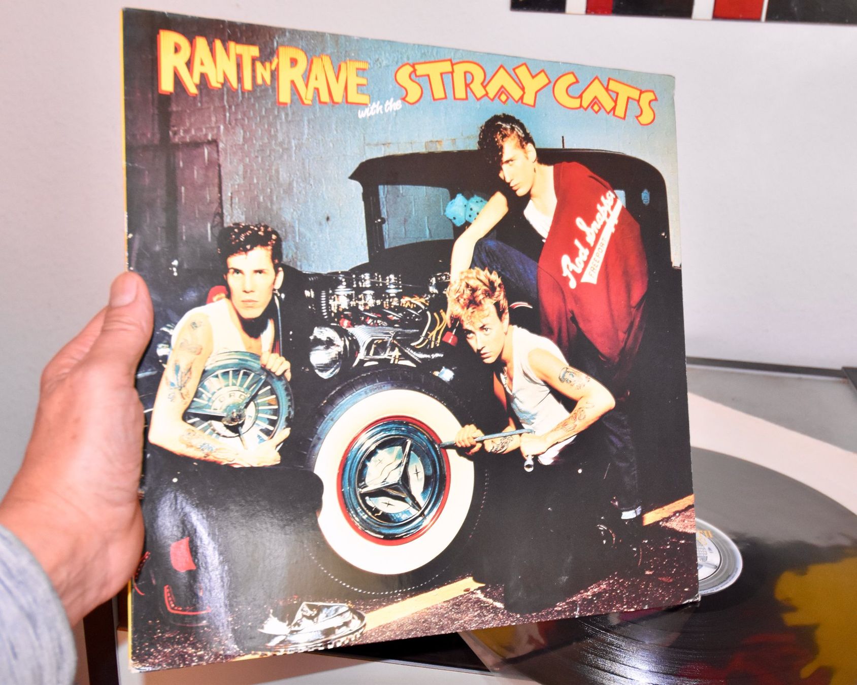 Dischi in vinile: Stray Cats – Rant N' Rave VG(+)/VG – Usato da Pfaffhausen venduto da mono_rec