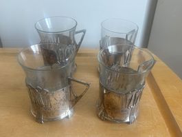 4 Gläser mit Metallhalterung Jugendstil antik guter Zustand