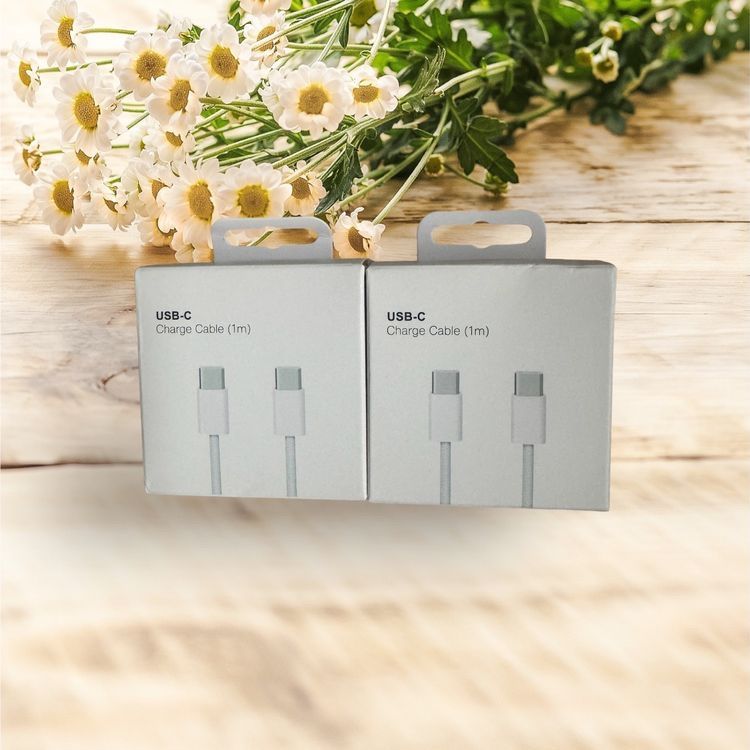 Cavi: Câble de charge Type-C - Type-C 1,0m 60W bonne qualité – Nuovo e nell'imballaggio originale da Marly venduto da gol_7sfs
