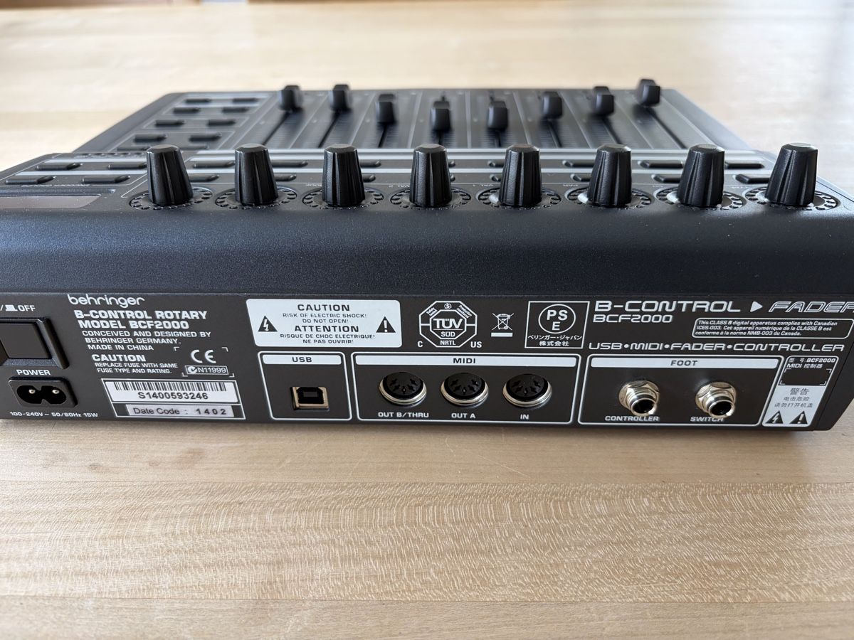 Behringer Console di mixaggio: Behringer B-Control Fader BCF2000 USB MIDI Controller – Usato da Hirzel venduto da TechnikGuru 1