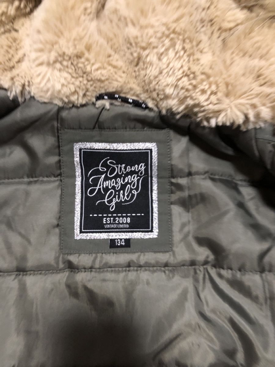 C&A Giacche & Cappotti: Mädchen Winterjacke Grösse 134 – Usato da Aadorf venduto da Kriscross 2