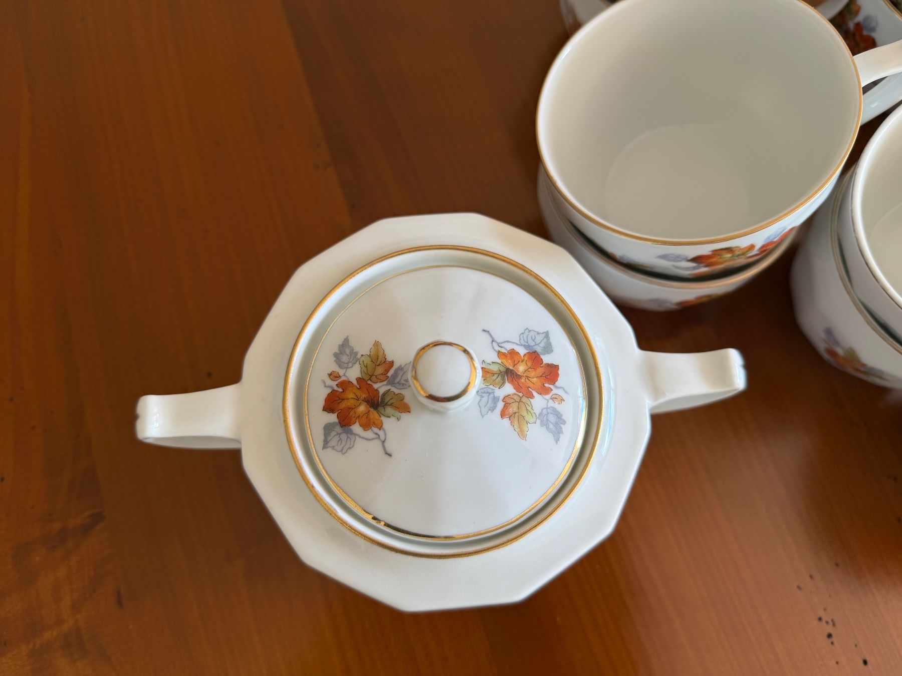 Set di piatti: Kaffeeservice mit Herbstdekor, 35-teilig – Usato da Itingen venduto da uhu777 3