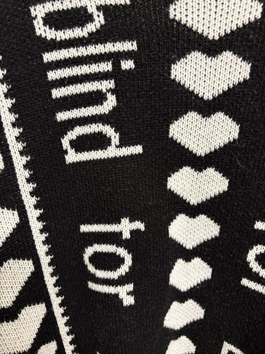 Jacken: Extravaganter Strickmantel mit Herzmuster, Grösse M/L – Gebraucht aus Basel von ann_7w6q 1