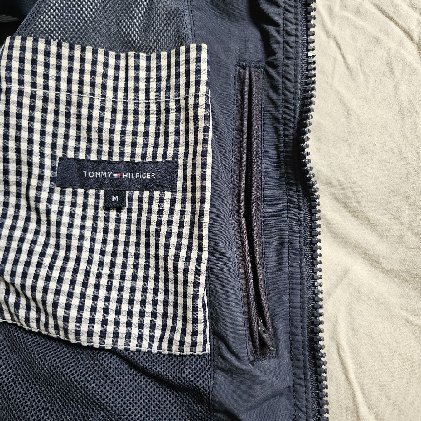 Tommy Hilfiger Giacche: Jacke Tommy Hilfiger  – Nuovo (secondo la descrizione) da St. Gallen venduto da Dreamland 2