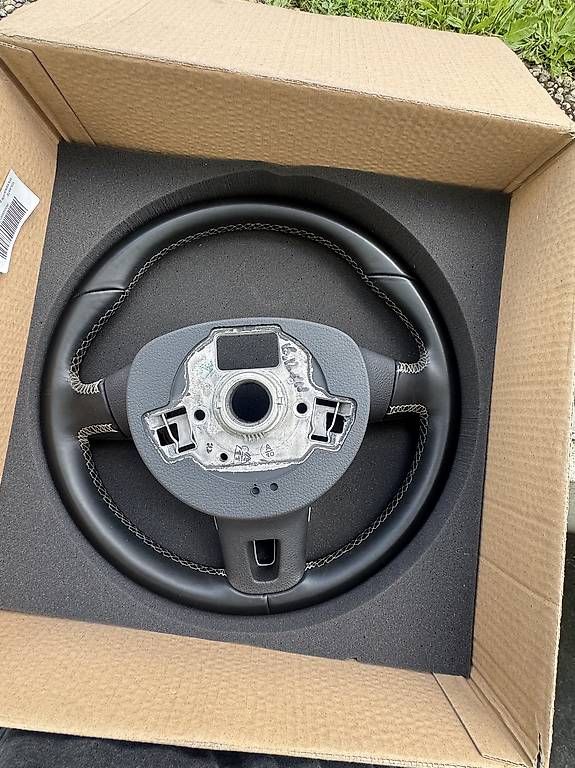 Alle Autoersatzteile: VW T5 Lederlenkrad mit Bedientasten – Gebraucht aus Kreuzlingen von mojafication 1