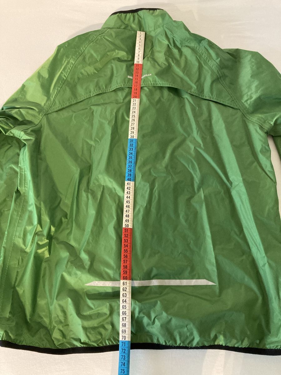 Giacche: Leichte Velo Regenjacke Gr. M mit Reflektoren – Usato da Mühlau venduto da hofstattuhu 1