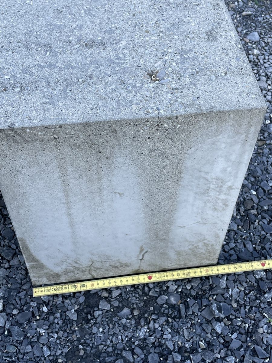 Panchine: Betonbank – Usato da Unterägeri venduto da Furrer_24 2