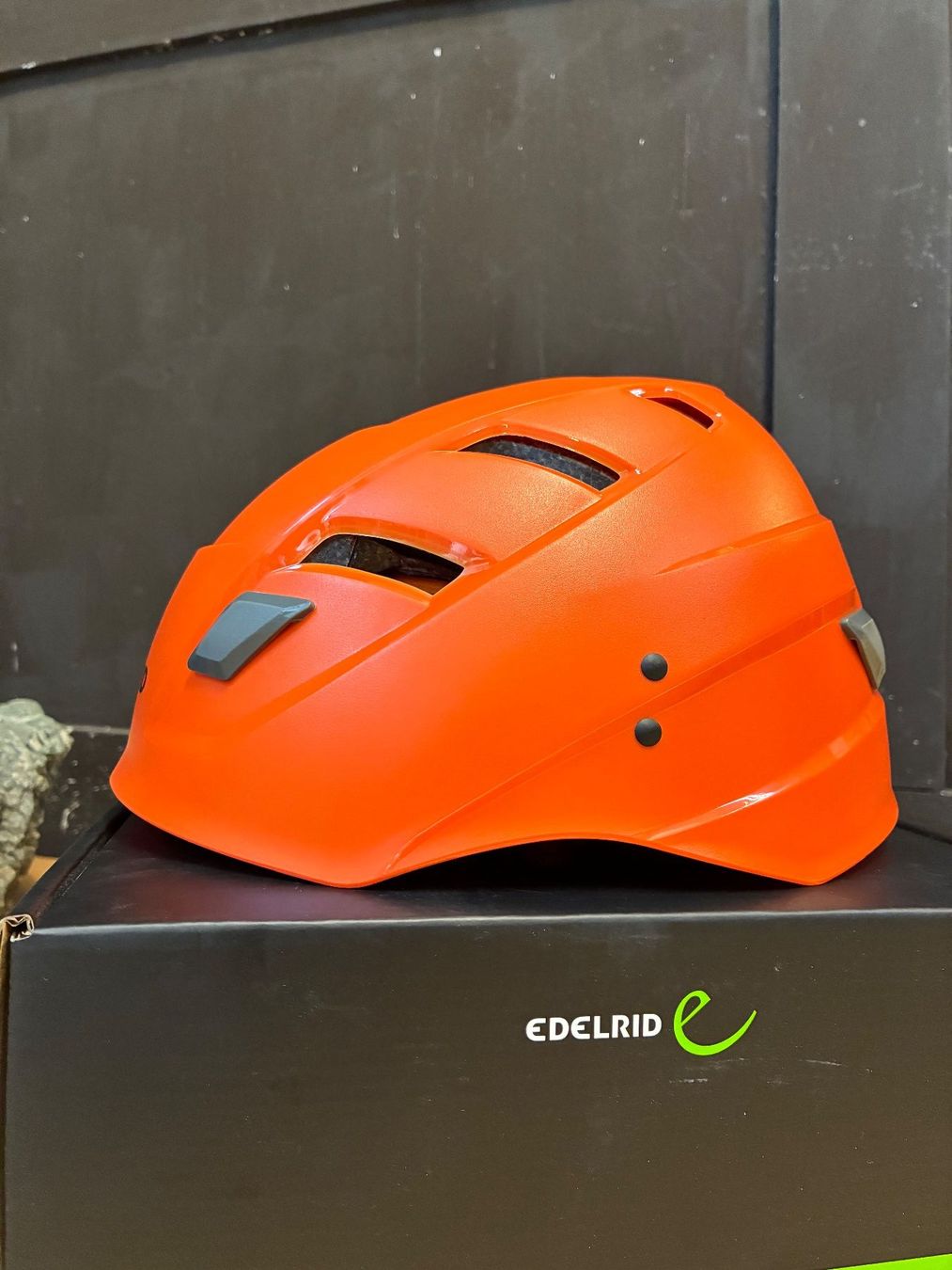 Caschi: Edelrid Kletterhelm orange – Nuovo (secondo la descrizione) da Küttigen venduto da thoren77 3