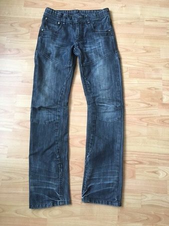 Lässige, blaue Jeans. Grösse 164