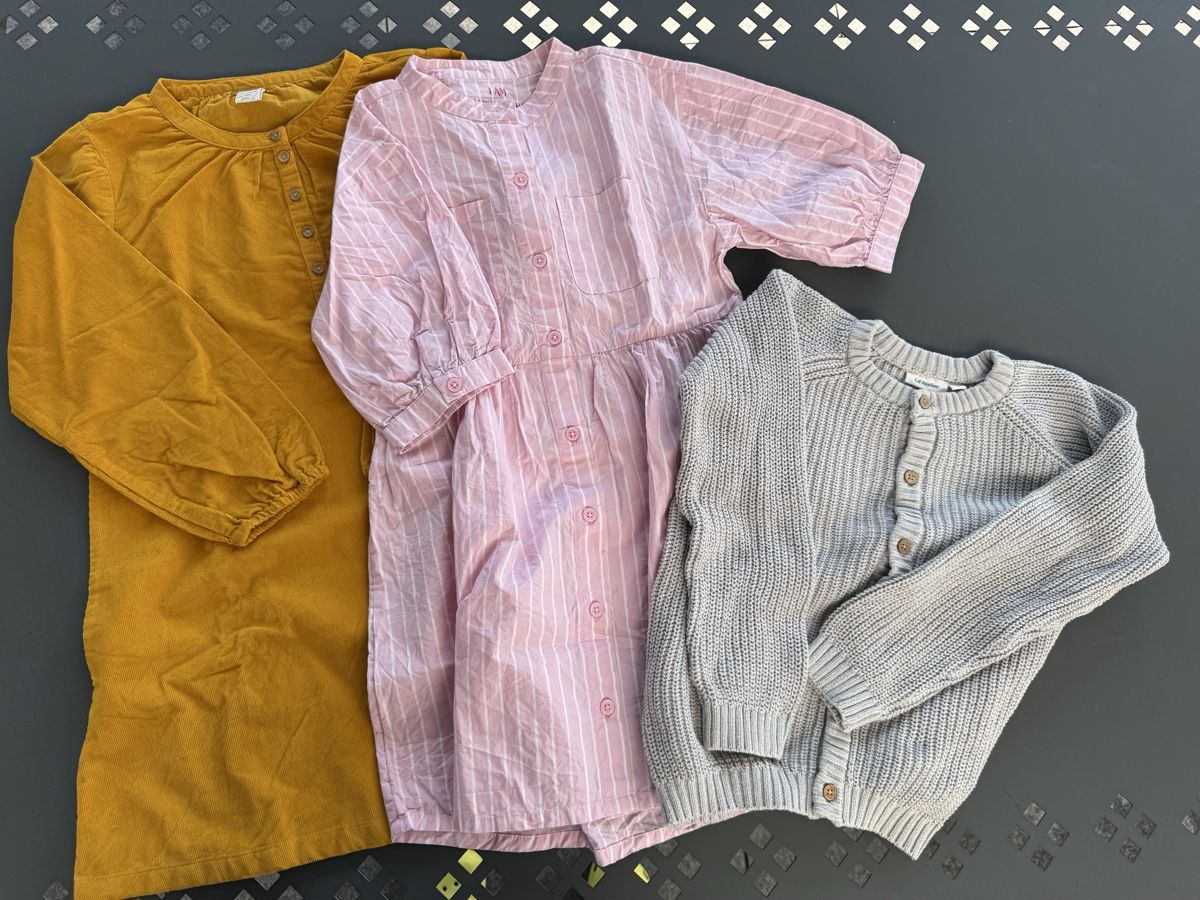 Lotti & Set di vestiti: Mädchenkleider-Paket 116-134 – Usato da Rheineck venduto da Solti777 1