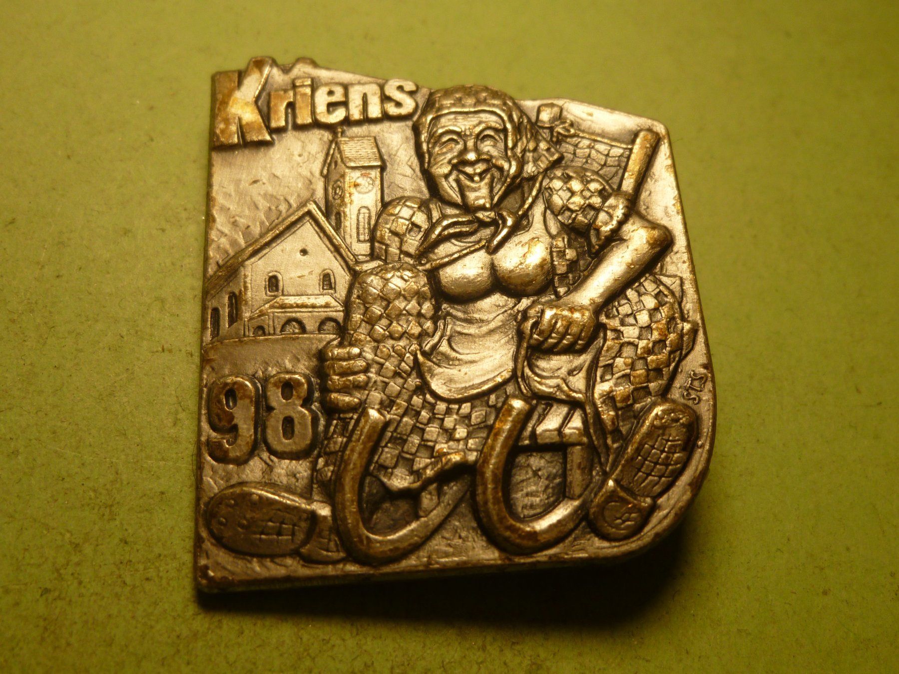 Placchette & Badge: KRIENS 1998 SILBER – Usato da Ried (Muotathal) venduto da Mandarin02