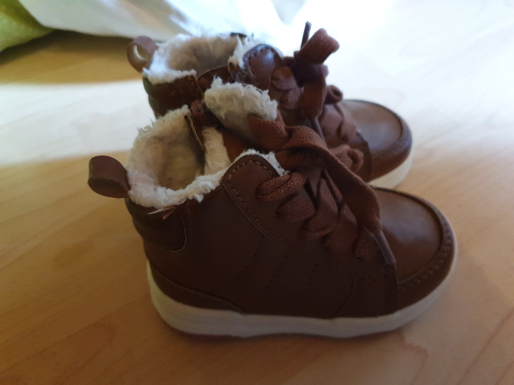 H&M Scarpe per ragazzi: Babyschuhe grösse 18-19 – Nuovo (secondo la descrizione) da Reutigen venduto da Easy0807 1