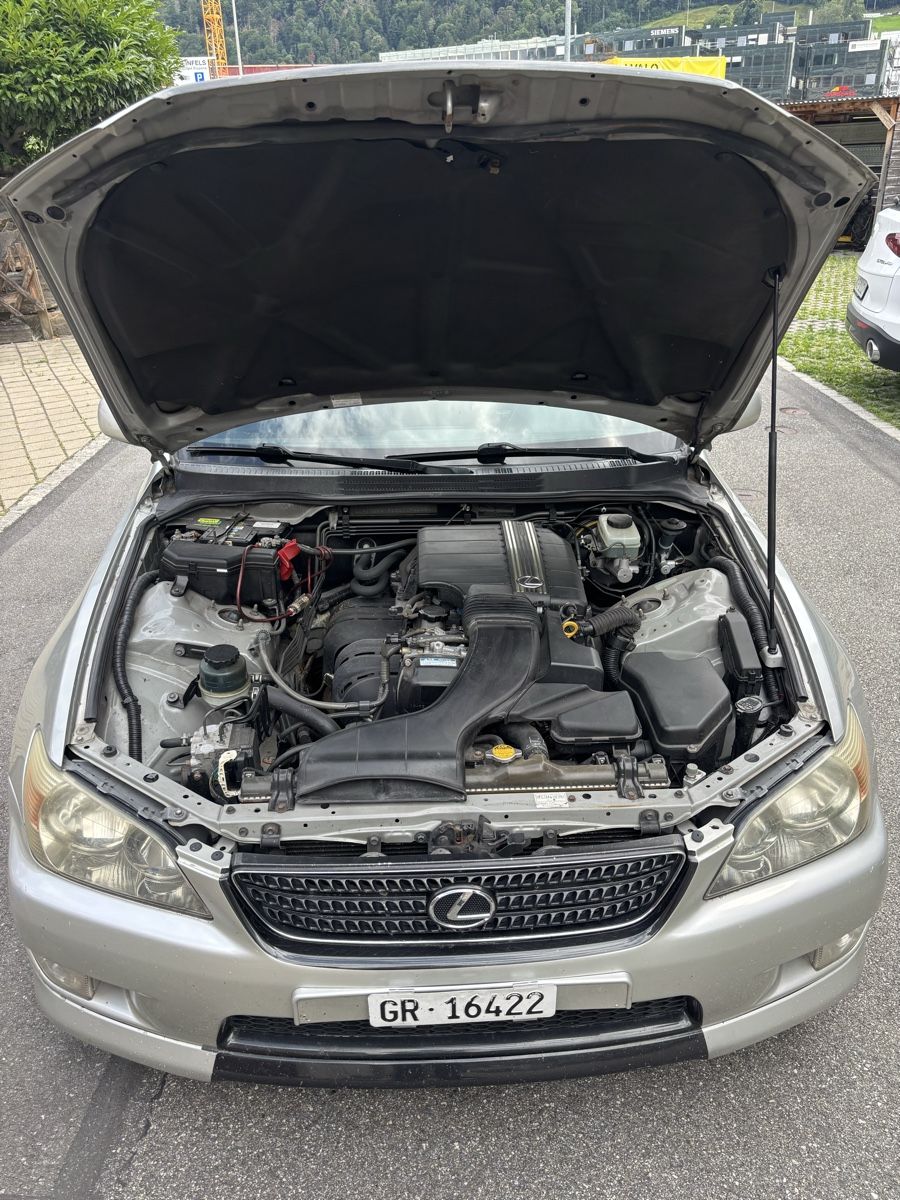 Lexus Autos: Lexus is200 – Gebraucht aus Chur von Giannilorenzo 7