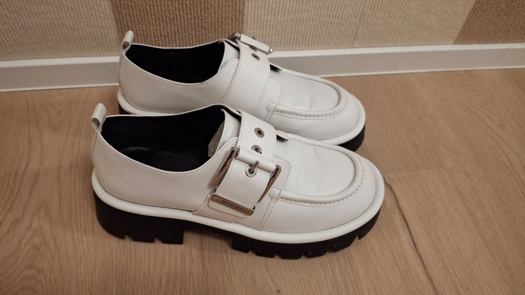 Michael Kors Scarpe da donna: Michael kors Colby Loafer – Usato da Villigen venduto da thr_dkb8 1