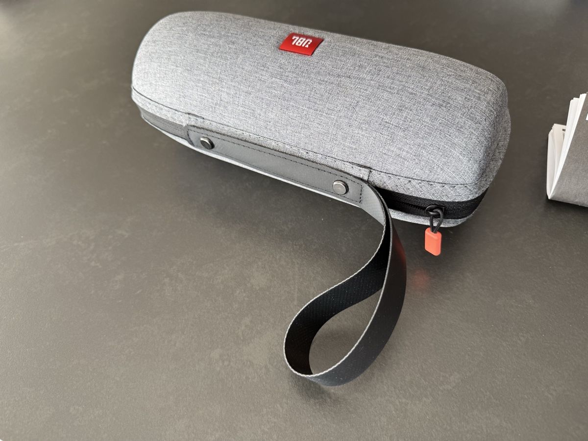 JBL Casse acustiche: Original JBL Speaker Case, Grau, Neu – Nuovo (secondo la descrizione) da Thun venduto da sansan01 1