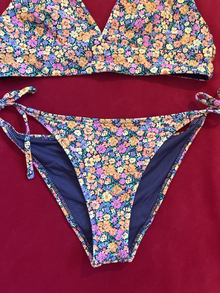 Badekleider & Bikinis: Bikini Blumenmuster bunt Grösse S neu – Gebraucht aus Muralto von jac_hkz5 1