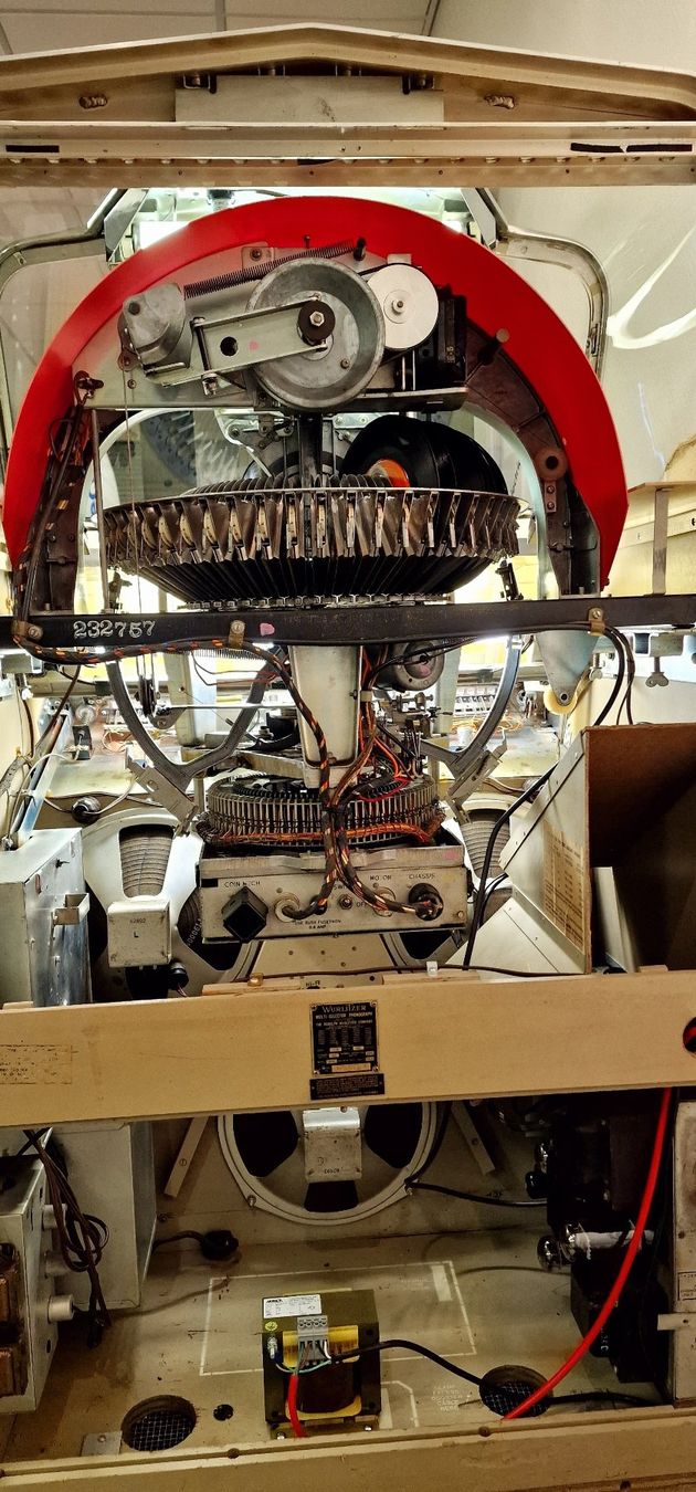 Wurlitzer Musiktruhen: Musikbox Jukebox Wurlitzer 1800 – Gebraucht aus Geroldswil von jukeman 8