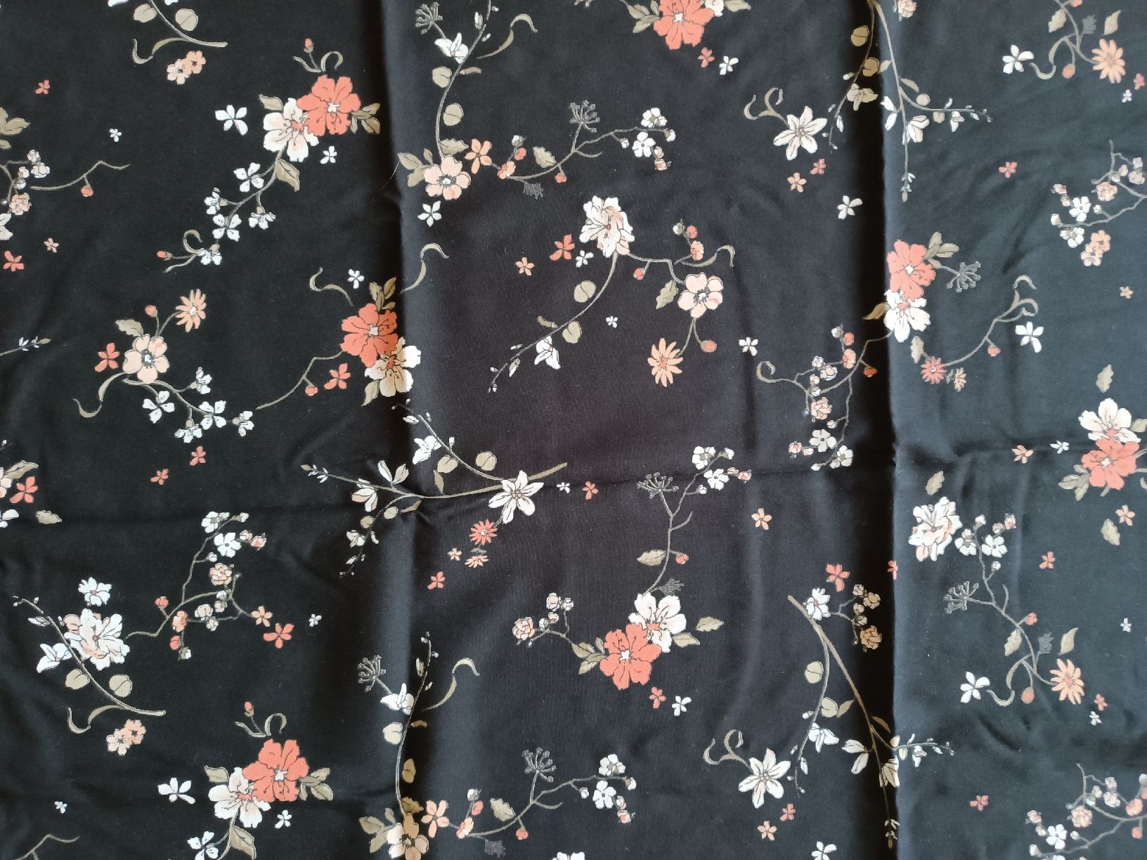 Gonne: Rock mit passendem Crop Top Blumenmuster, Grösse XS/S – Usato da Luzern venduto da sim_lqq2 1
