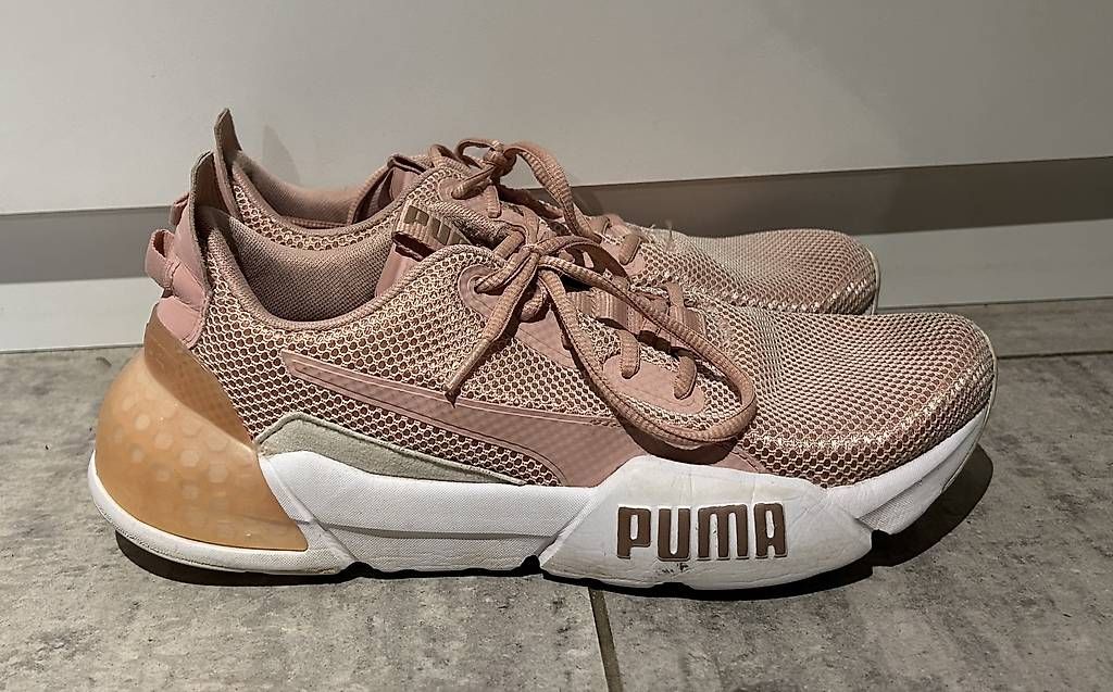 Puma Damenschuhe: Puma Turnschuhe, Grösse 41 – Gebraucht aus Obergoldbach von lea_tyt7