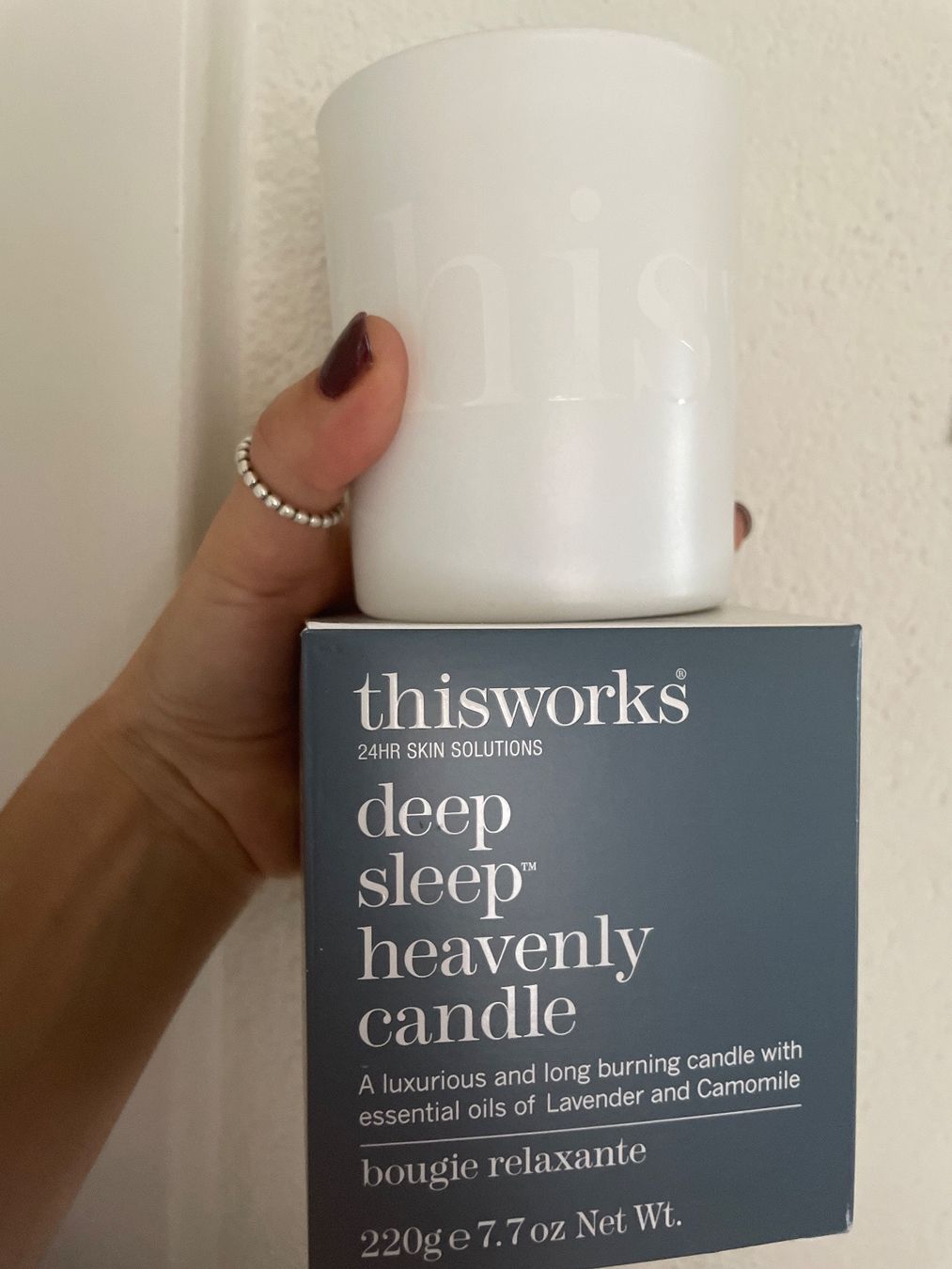Candele: This Works Deep Sleep Candle, Ladenpreis CHF40.90 – Nuovo e nell'imballaggio originale da Zürich venduto da deruja