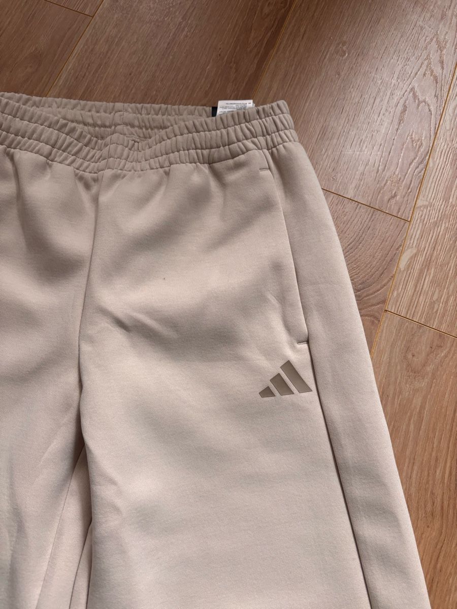 Adidas Hosen: adidas Performance FUTURE ICONS STRIPES WIDE LEG PANTS – Neu (gemäss Beschreibung) aus Weisslingen von Yuna123 1