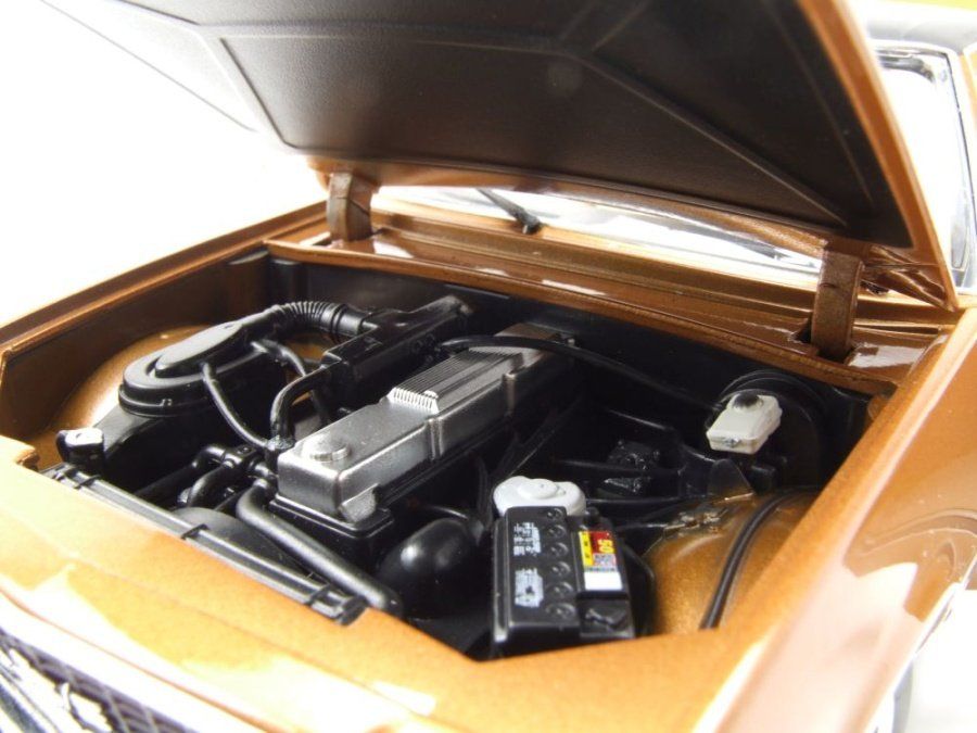 Opel Modellini d'auto: Opel Commodore B GS/E Coupé 1972-1977 dunkelbraun met. / – Nuovo e nell'imballaggio originale da Gerlafingen venduto da espero88 7