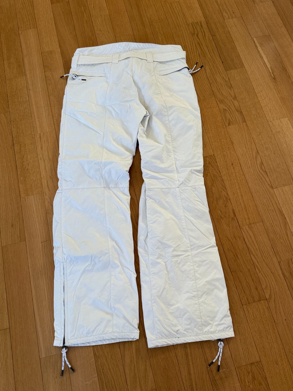 Jet Set Pantaloni: Jet Set Skihose in weiss Gr.1 – Nuovo (secondo la descrizione) da Neerach venduto da topshotta 1