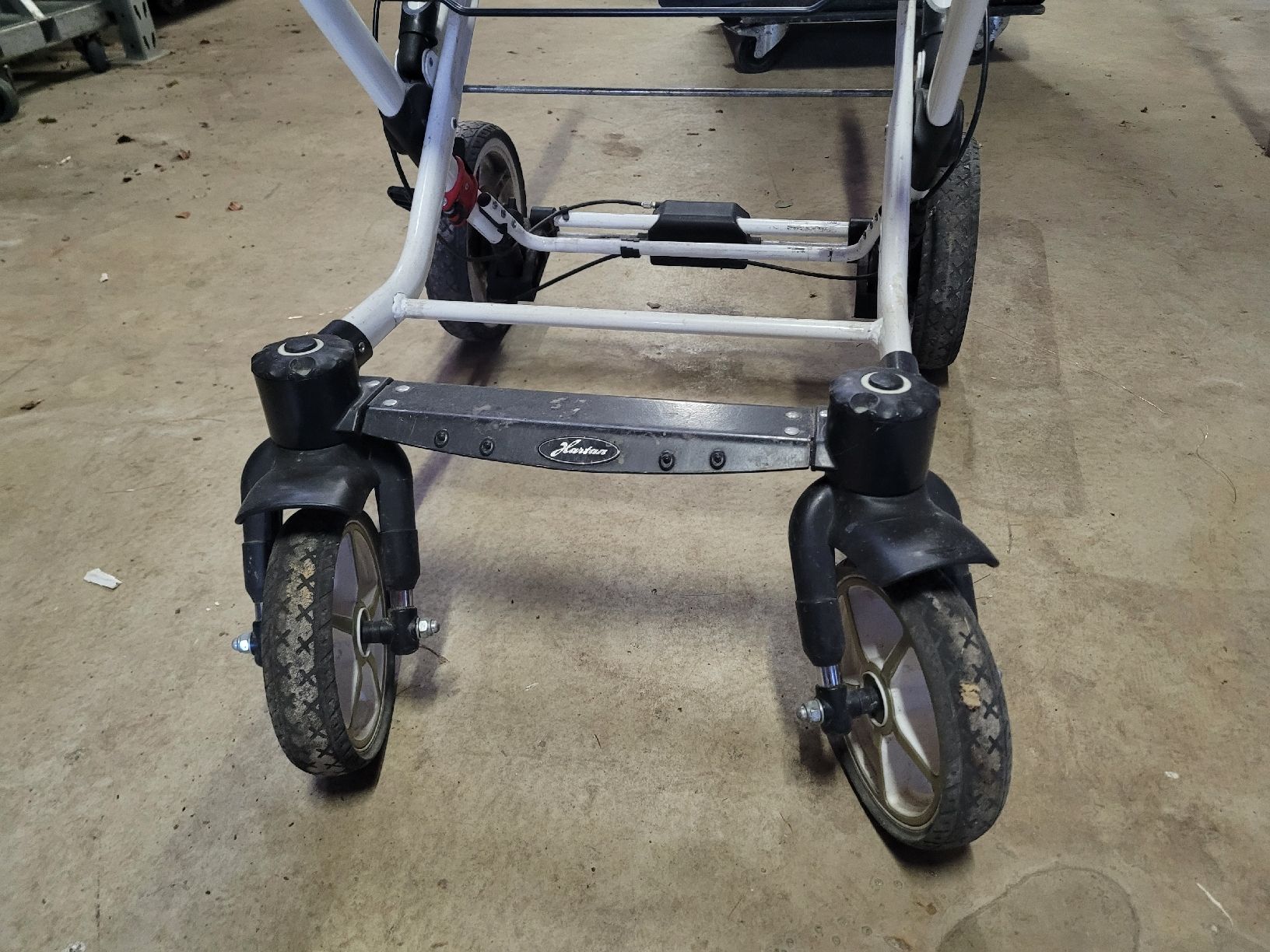 Hartan Kinderwagen: Hartan Kinderwagen Gestell – Gebraucht aus Vitznau von Night-Fire 1