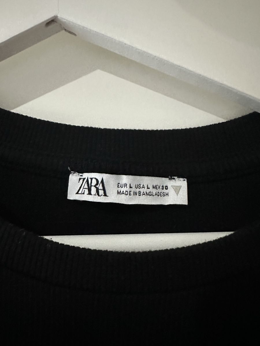Zara T-shirt: Zara Top Grösse L Schwarz mit Ruffles Ärmel – Nuovo (secondo la descrizione) da Selzach venduto da fjo_m8q7 1