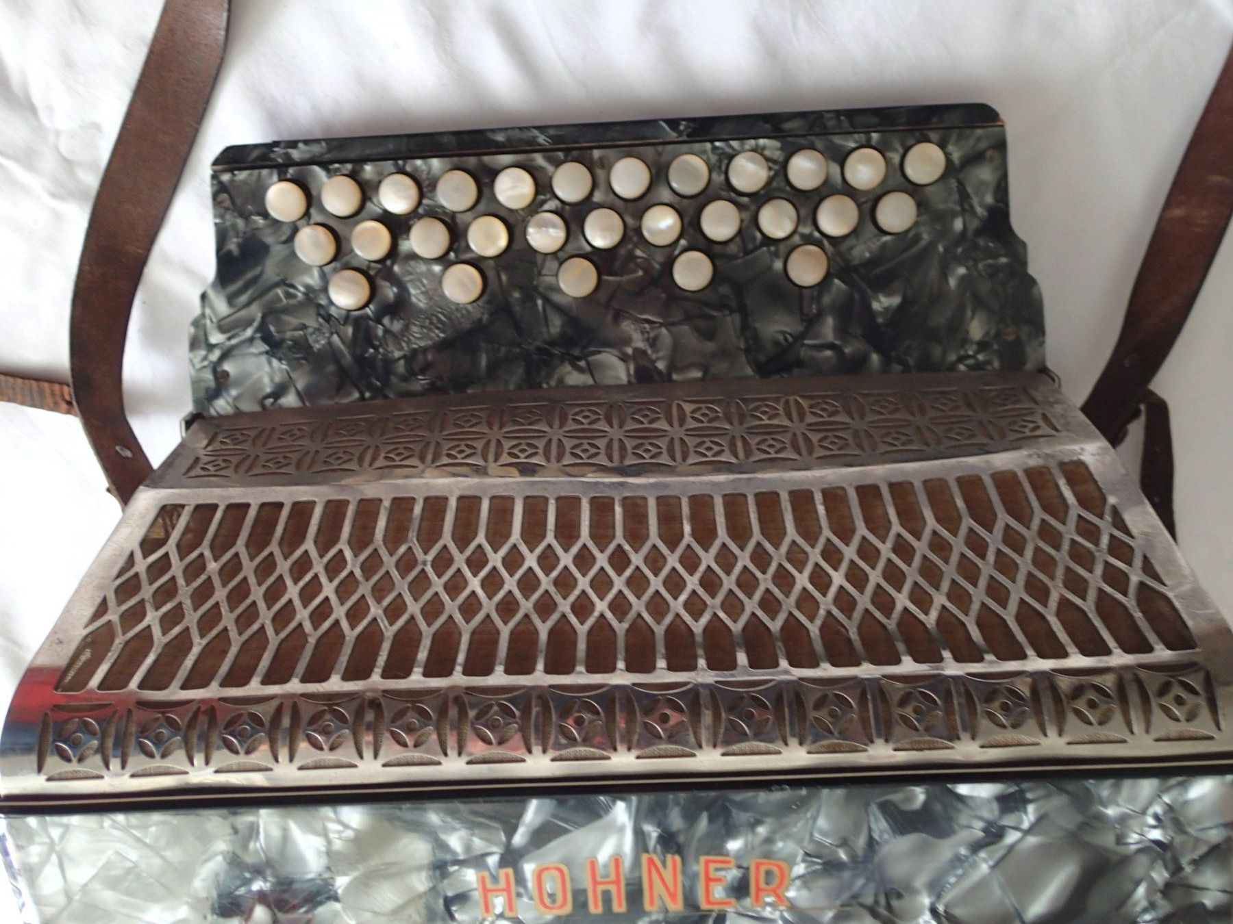 Hohner Strumenti musicali: HOHNER CLAUDE SCALA – Usato da Allschwil venduto da Salus17