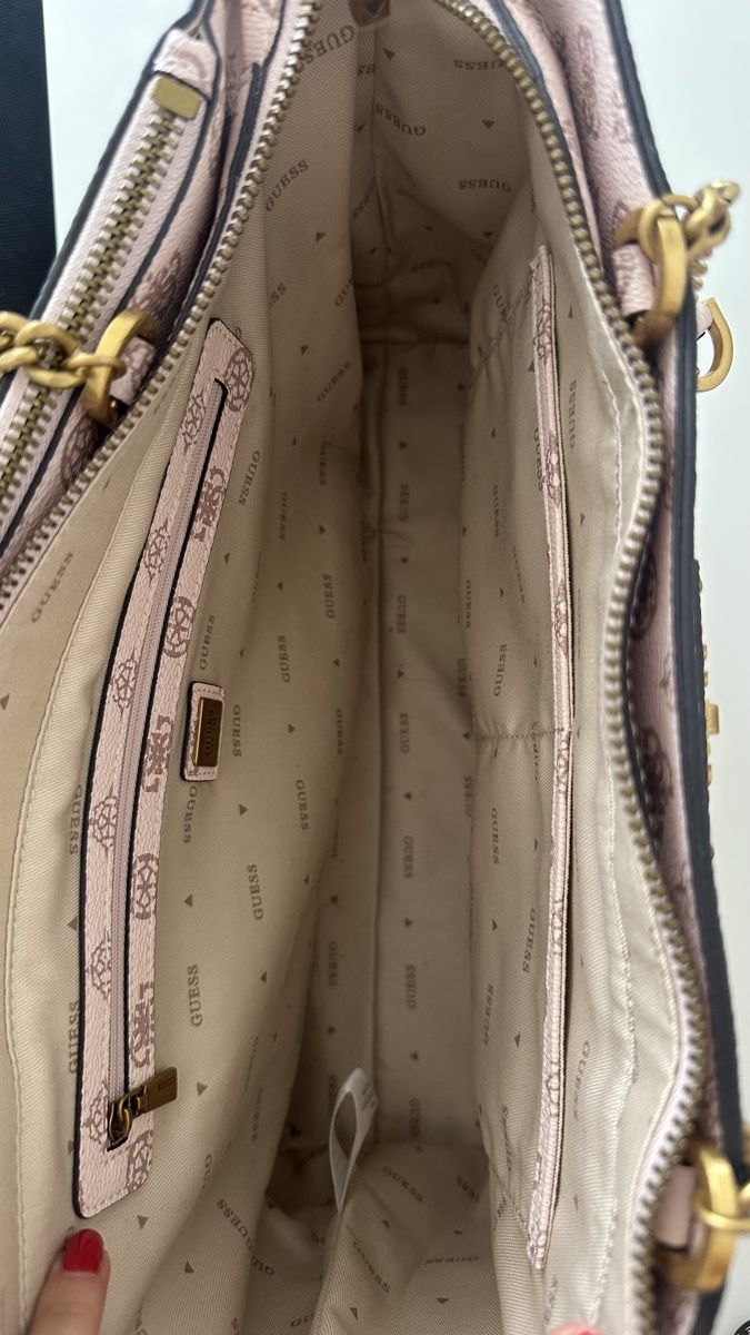 Guess Borse da donna: Guess Handtasche – Nuovo (secondo la descrizione) da Wettingen venduto da adr_p7zx 1