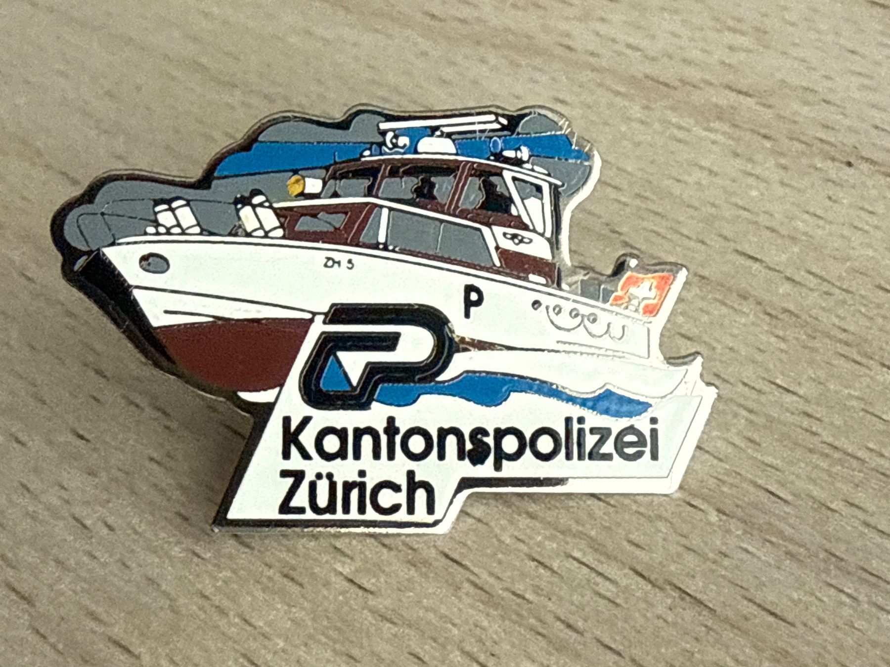 Placchette & Badge: Pin Kantonspolizei Zürich – Usato da Glattbrugg venduto da Schweigmatt