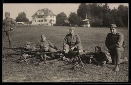 Zürich, Albisgütli, Soldaten bei Schie