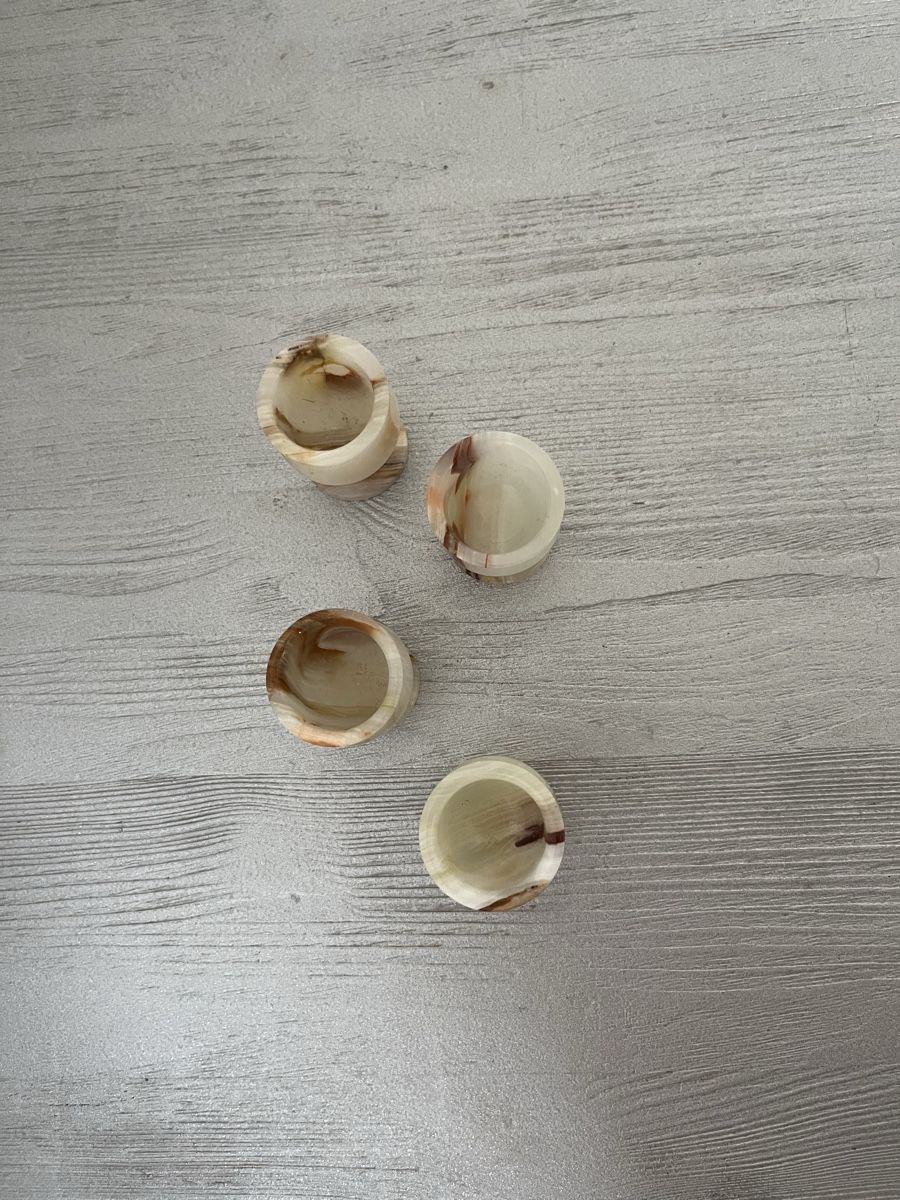 Gläser: 4 Stk. Marmor Gläschen – Neu (gemäss Beschreibung) aus Zürich von lschaff
