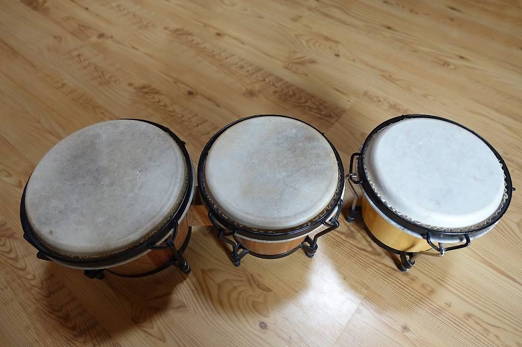 Strumenti musicali: Bongos mit Übungsheft und CD – Usato da Berg am Irchel venduto da Imma2 1