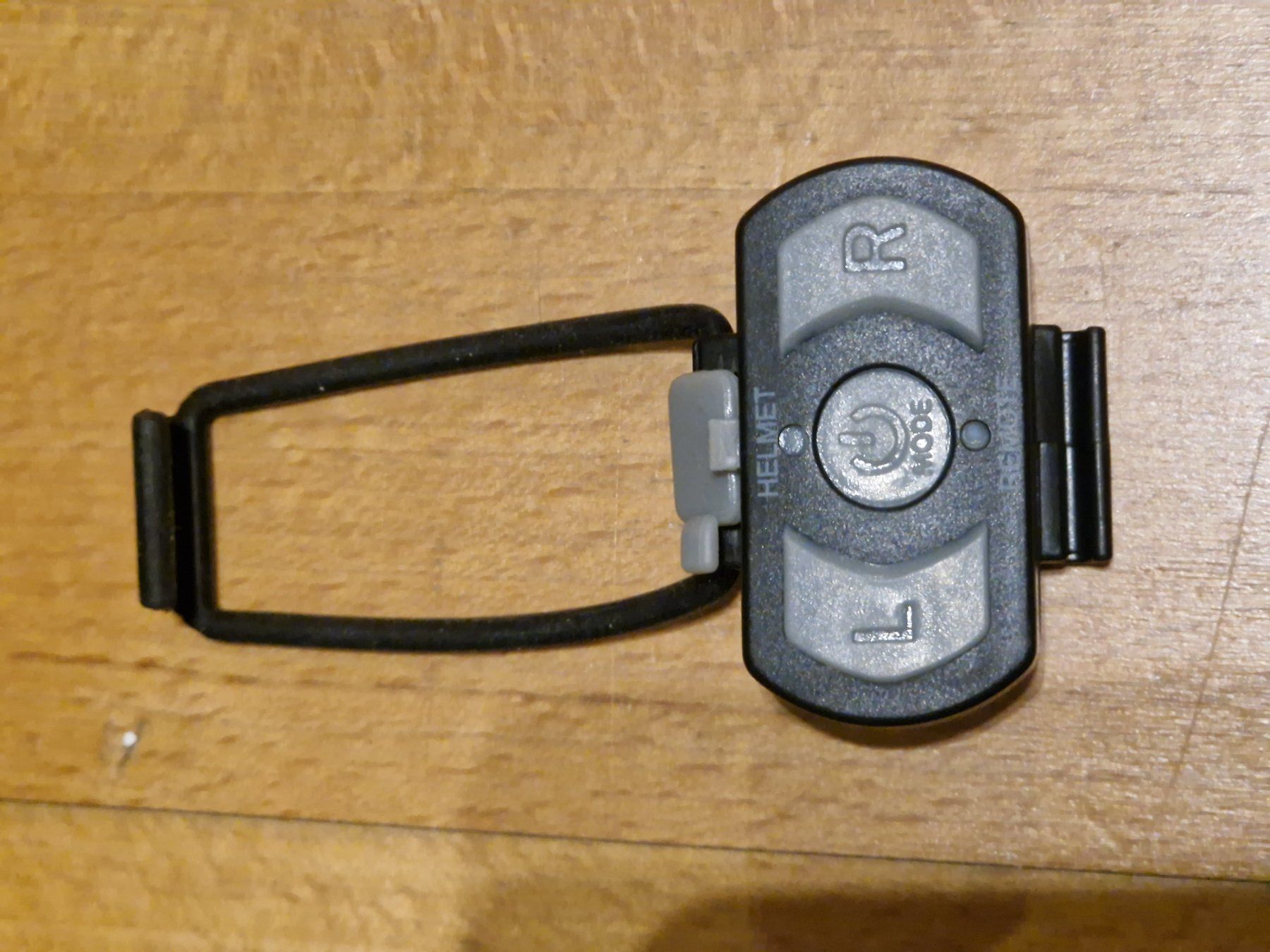 Fahrradhelm grau mit Visier /Licht Blinkerfunkt. Gr.L NEU (Neuf (Voir ...