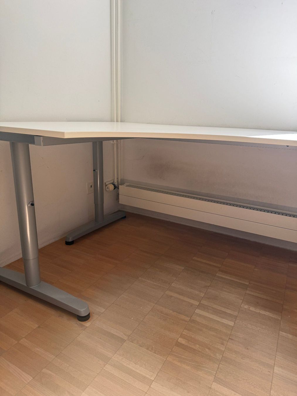 Schreibtische: Schreibtisch – Gebraucht aus Bern von Tillibilly 3