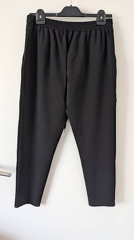 Hosen: Schwarze dünne Stoffhosen Gr. L – Gebraucht aus Erschwil von andora00 3
