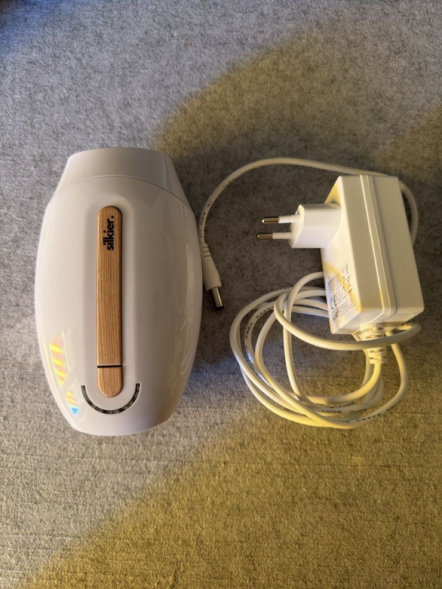 Epiliergeräte: Silkier IPL Gerät mit Netzteil – Neu (gemäss Beschreibung) aus Bern von arina.b