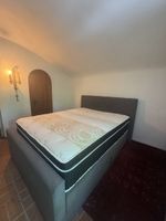 Boxspringbett mit Matratze