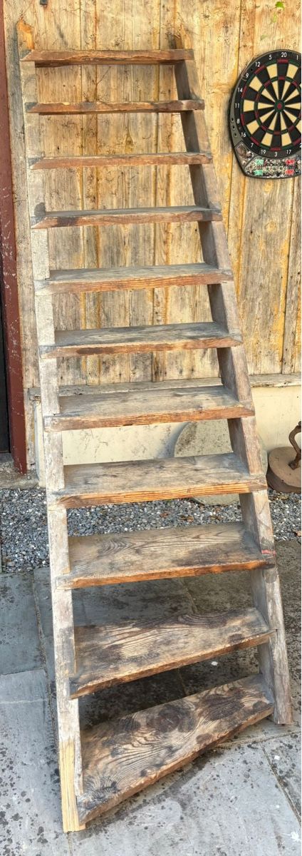 Scale: Rustikale Holztreppe – Usato da Rapperswil SG venduto da lilkate 3