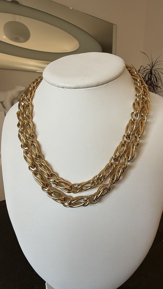 Catenine: Collier Grosse Germany plaqué or maillons, Dior – Nuovo (secondo la descrizione) da Nyon venduto da stylevintage79