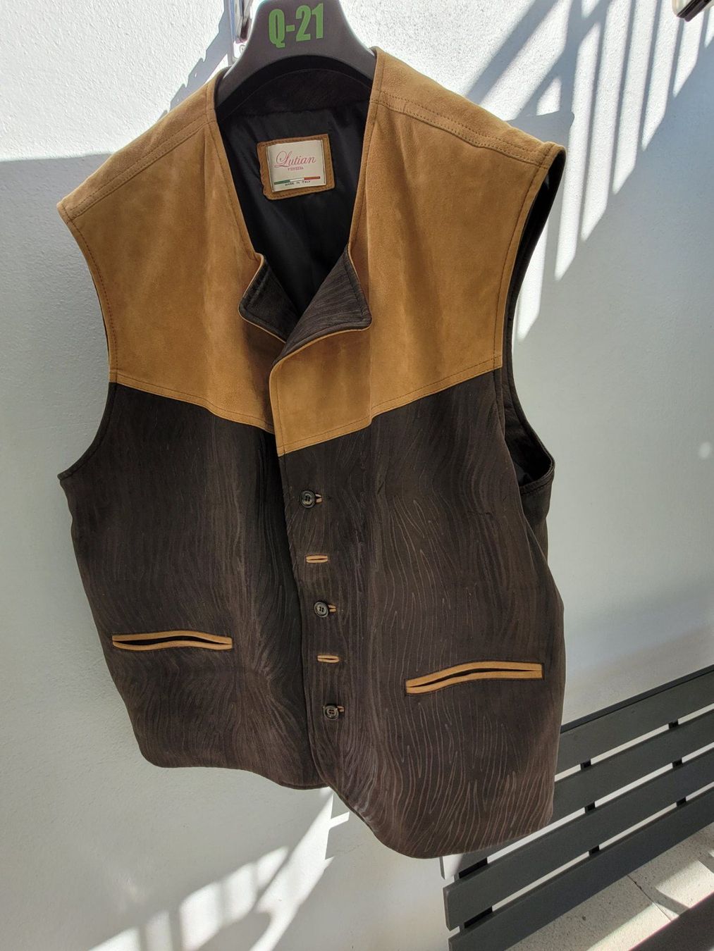 Gilets & Westen: Leder-Gilett – Neu (gemäss Beschreibung) aus Balsthal von Marche