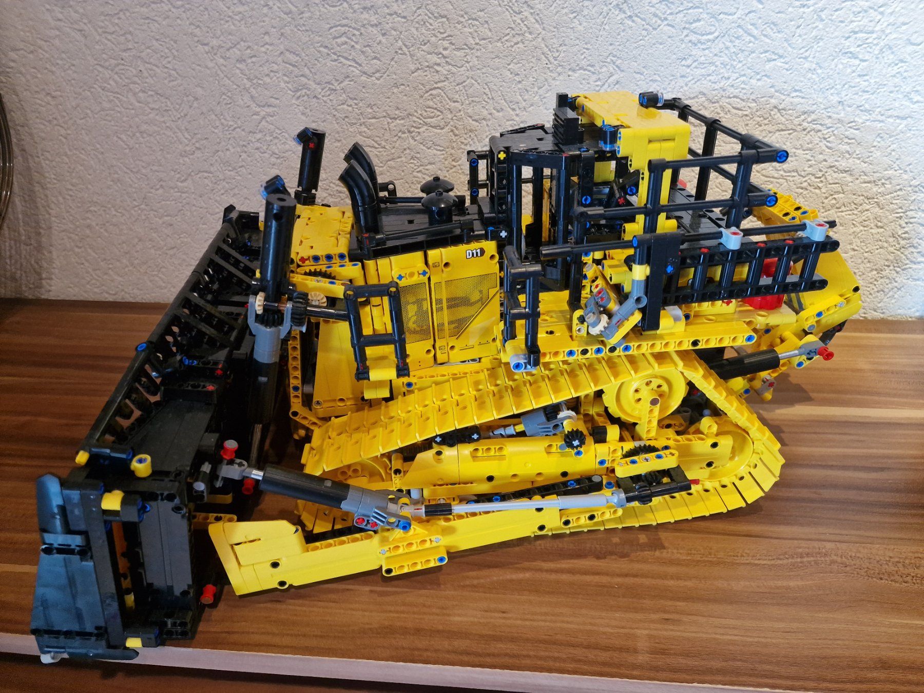 Lego Kit di costruzioni: Lego Technic Bulldozer CAT D11 – Usato da Rüegsauschachen venduto da Hbru 2