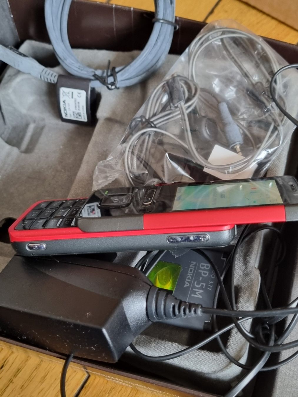 Nokia Telefoni cellulari / Smartphones: Nokia 5610 Xpressmusic – Usato da Schaffhausen venduto da Leveron13 7