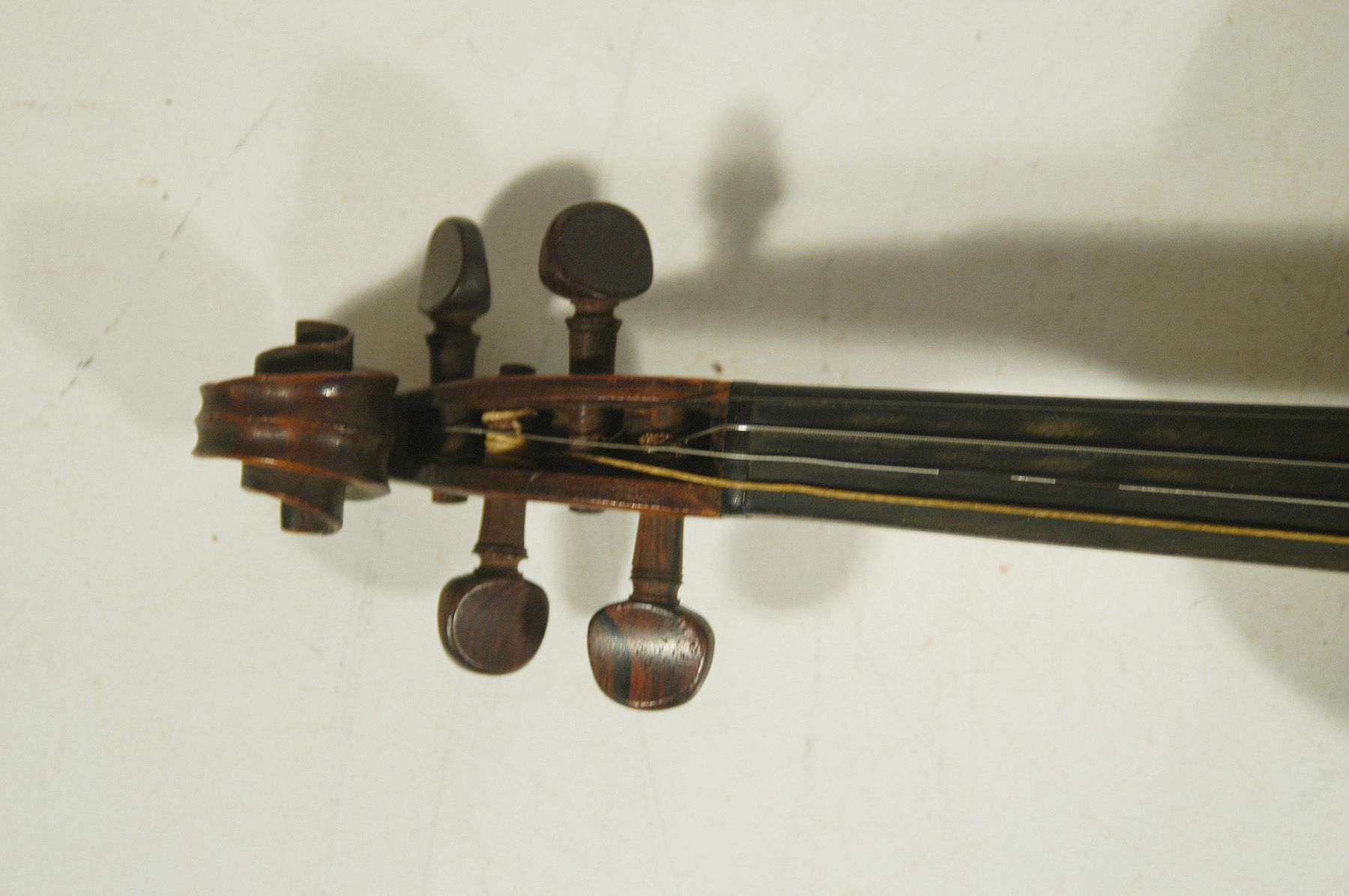 Strumenti musicali: Alte Geige mit Koffer – Usato da Herisau venduto da Wisen 6