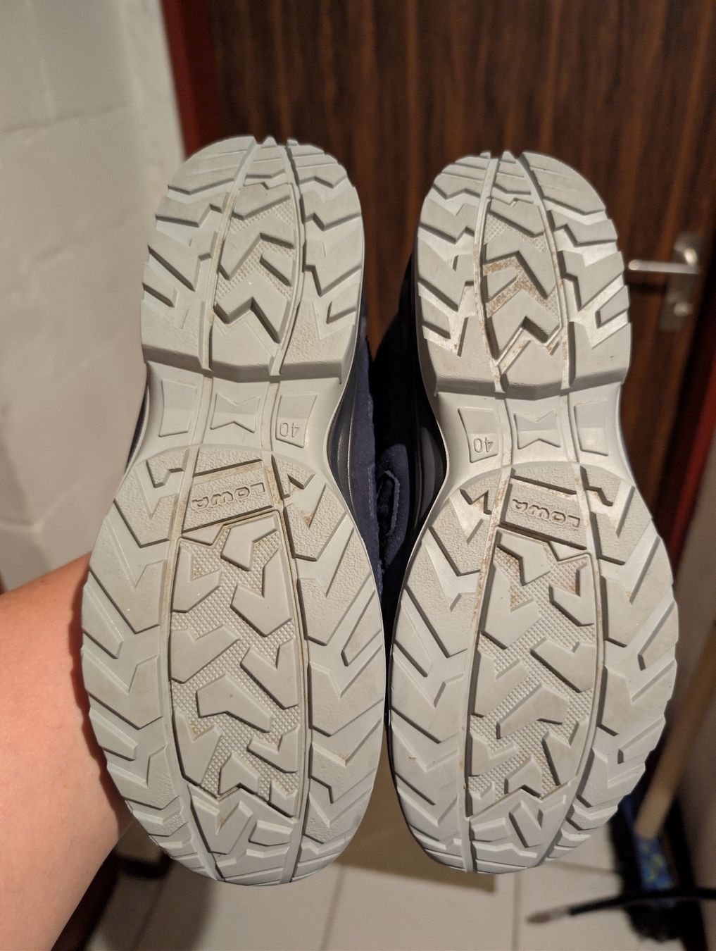 Lowa Scarpe per ragazzi: Lowa Wanderschuh Junior Grösse 40 – Usato da Büren an der Aare venduto da bbu22 1