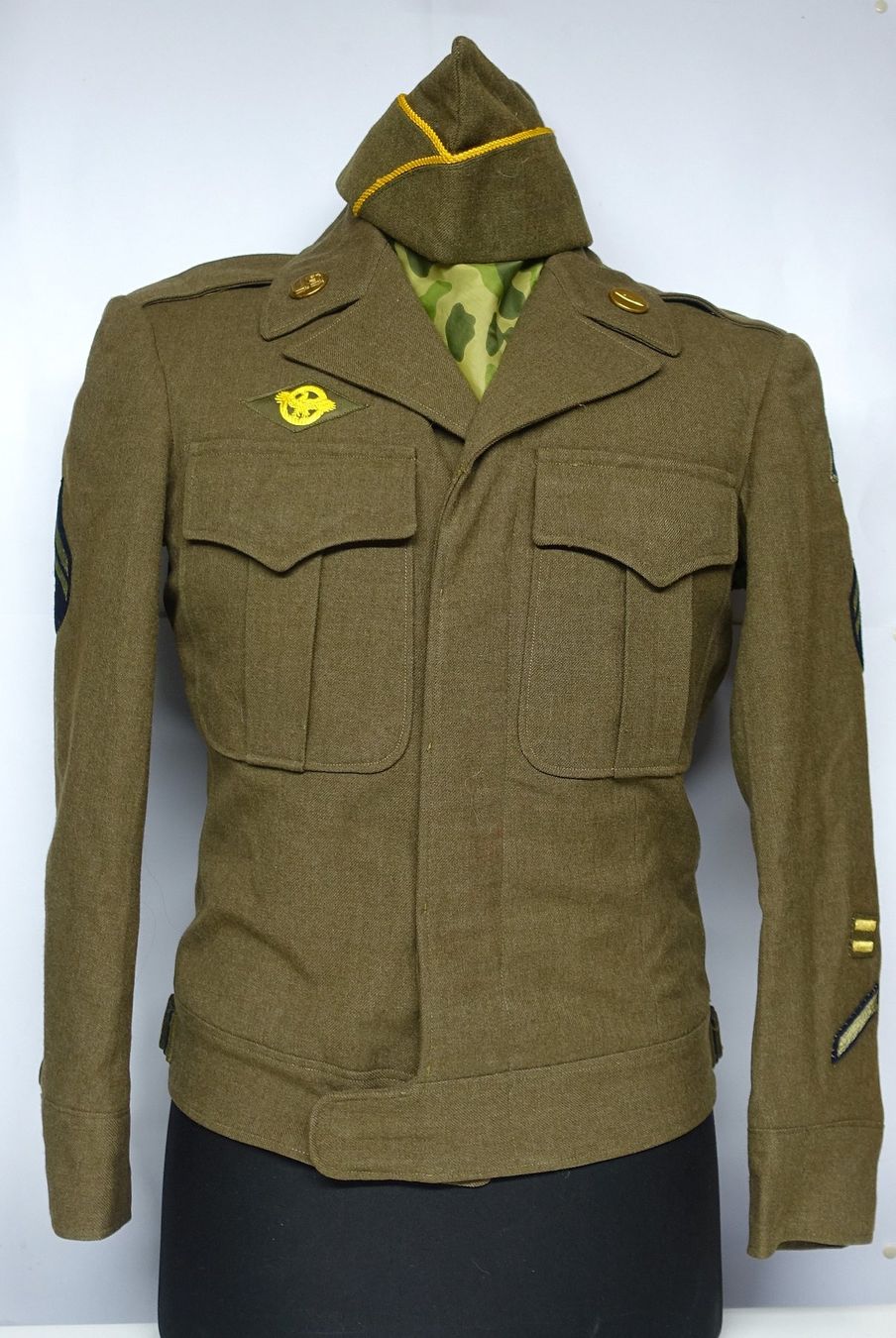Uniformi: US Army Uniform Ike Jacket Panzer 11th Armored Div.  2. WK – Usato da Kappelen venduto da Marmoe 1